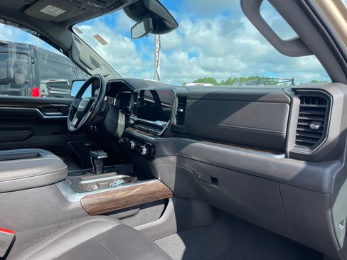 Used 2022 GMC Sierra 1500 AT4 image 30