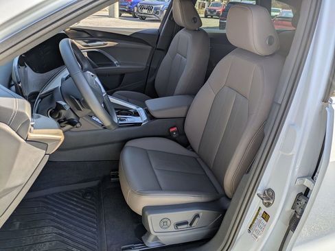 Certified 2025 Audi Q5 Premium w/ Convenience Package AWD/4WD image 8
