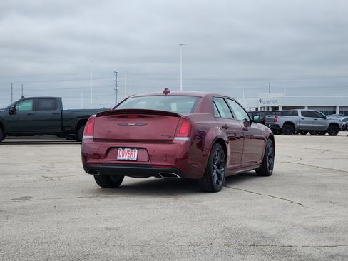 Used 2023 Chrysler 300 S w/ Comfort Group RWD image 7