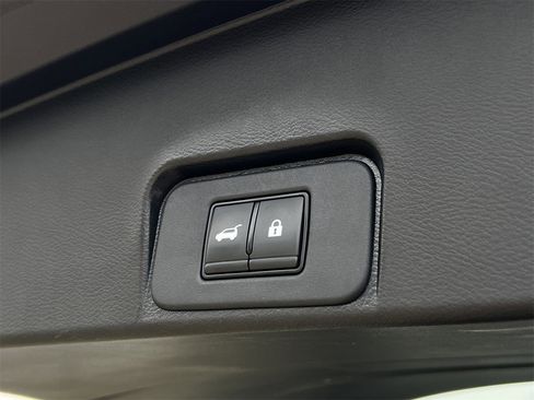 Certified 2023 Nissan Rogue SL w/ SL Premium Package image 28