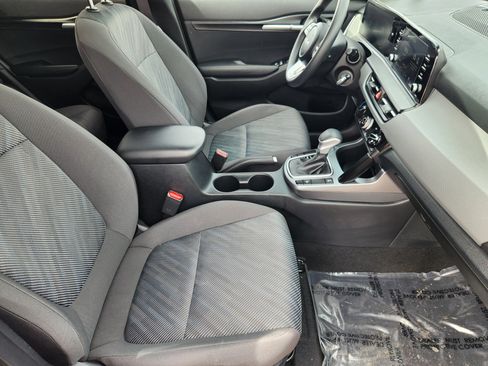 Used 2024 Kia Seltos LX AWD/4WD image 14