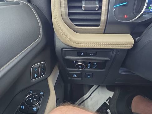 Used 2024 Ford Expedition Limited AWD/4WD image 21