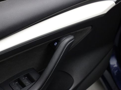 Used 2022 Tesla Model 3 Performance image 24