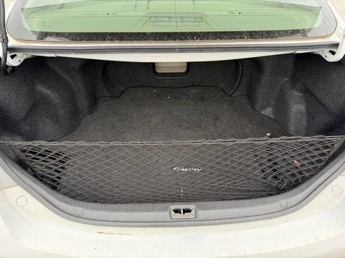 Used 2011 Toyota Camry XLE w/ XLE Extra-Value Pkg #1 FWD image 17