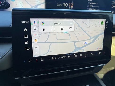 Certified 2024 Lincoln Nautilus Reserve w/ Equipment Group 202A image 18