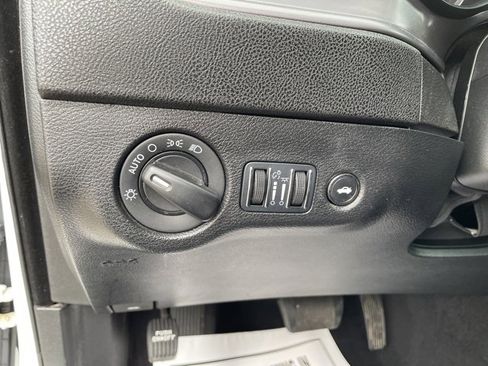 Used 2023 Dodge Charger SXT image 16