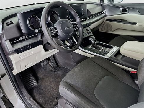Certified 2022 Kia Carnival LX image 19