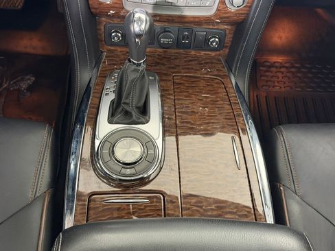 Used 2020 Nissan Armada Platinum w/ Captain's Chairs Package RWD image 18