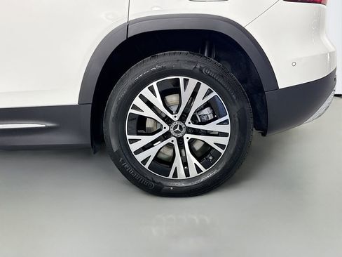 Used 2025 Mercedes-Benz GLB 250 4MATIC image 30