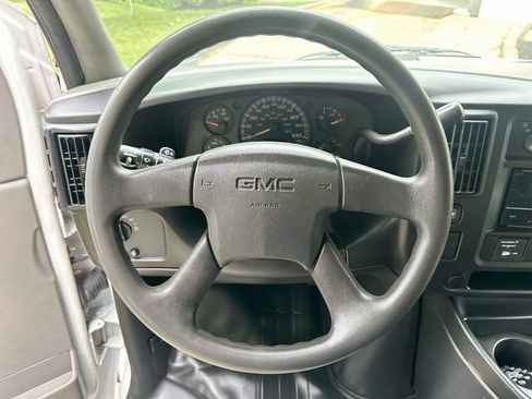 Used 2005 GMC Savana 2500 RWD image 15