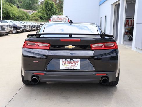 Used 2016 Chevrolet Camaro SS RWD image 9