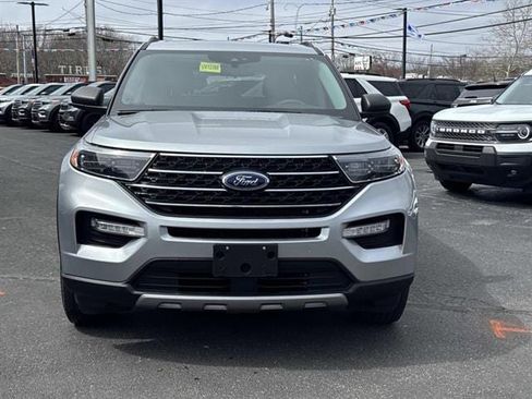 Used 2023 Ford Explorer XLT w/ Equipment Group 202A image 2