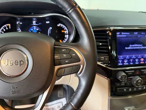Used 2019 Jeep Grand Cherokee Limited image 20