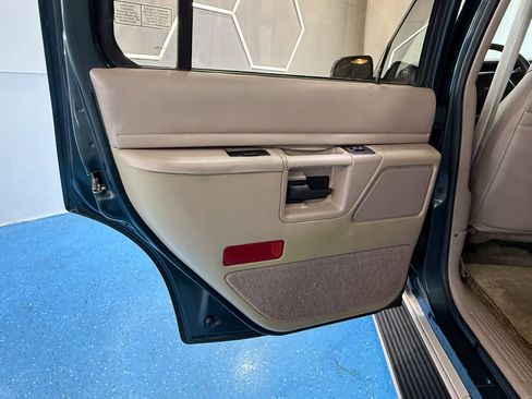 Used 1994 Ford Explorer 4WD 4-Door image 29