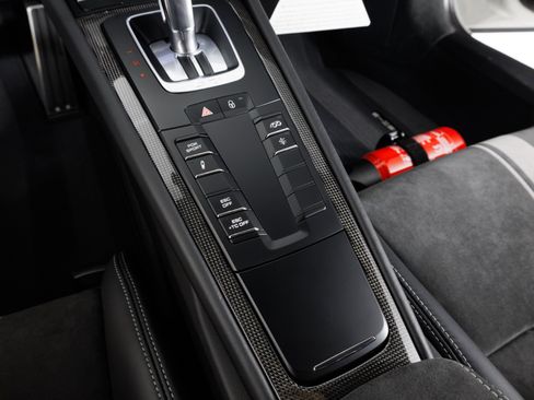 Used 2018 Porsche 911 GT3 RWD image 24