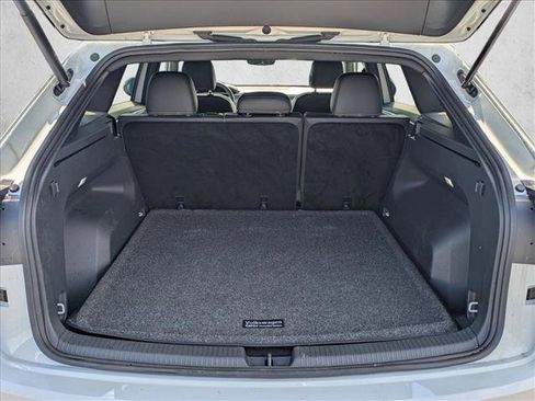 Used 2024 Volkswagen Atlas Cross Sport SE FWD image 6
