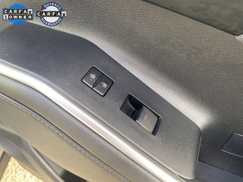 Used 2024 Toyota Highlander LE image 16