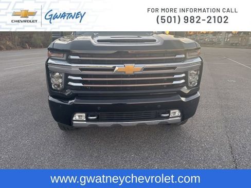 Used 2022 Chevrolet Silverado 2500 High Country image 11