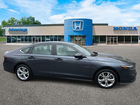Certified 2023 Honda Accord LX image 3
