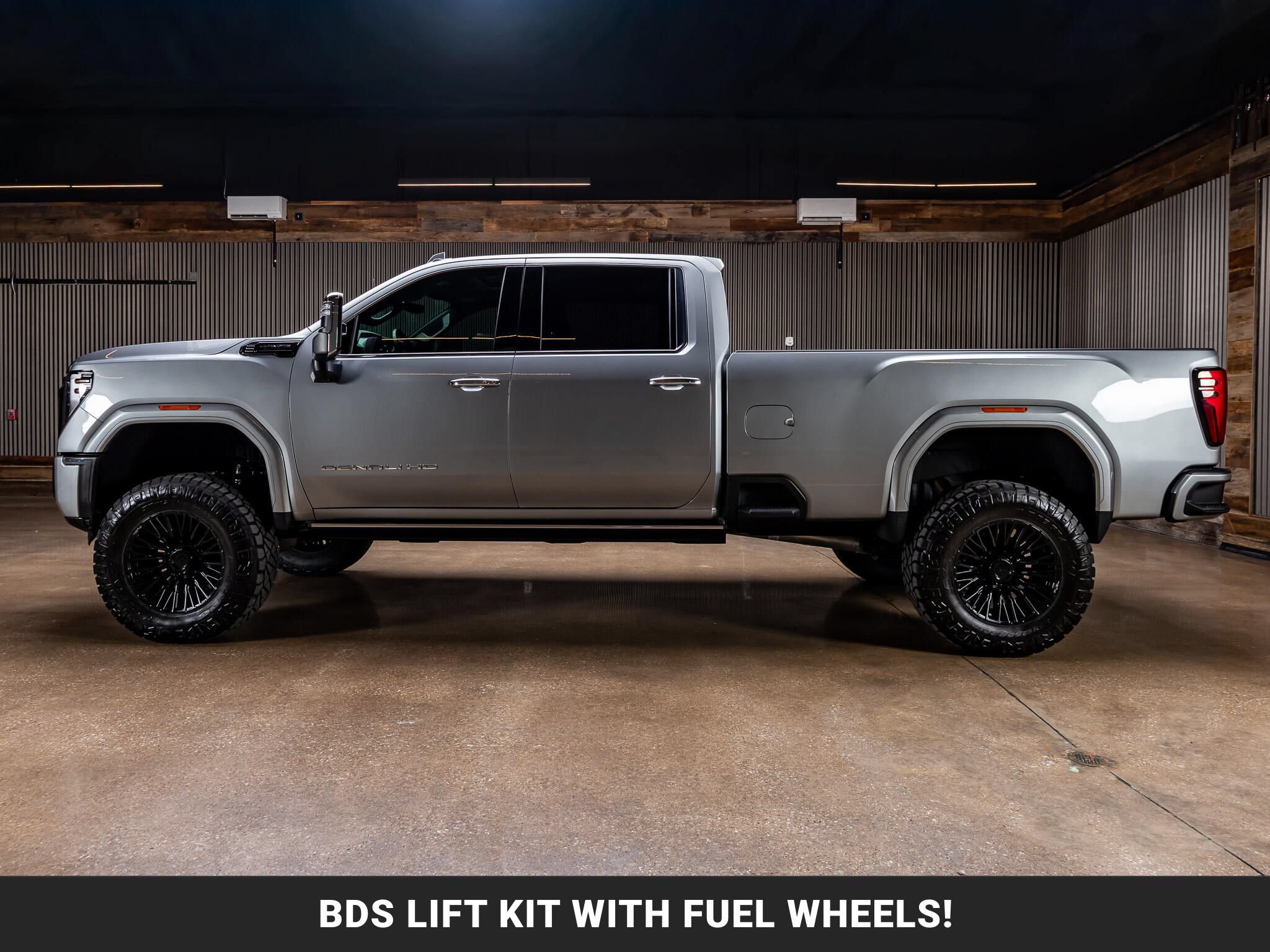 Used 2026 GMC Sierra 3500 Denali Ultimate AWD/4WD image 5