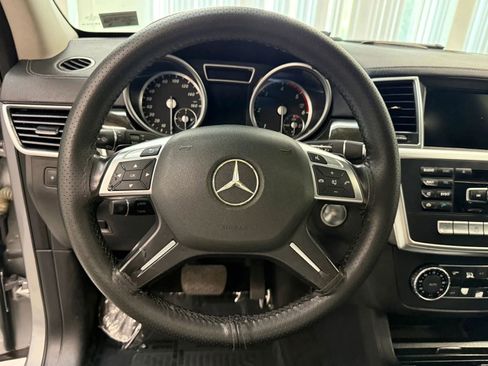 Used 2016 Mercedes-Benz GL 320 BlueTEC 4MATIC w/ Premium I Package image 34