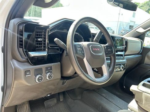 Used 2023 GMC Sierra 1500 SLE RWD image 10