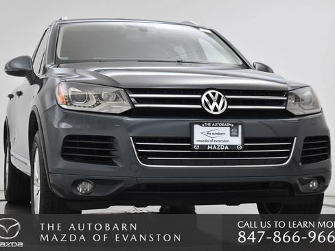 Used 2014 Volkswagen Touareg Sport AWD/4WD image 12