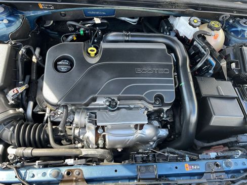 Used 2024 Chevrolet Malibu LT image 32