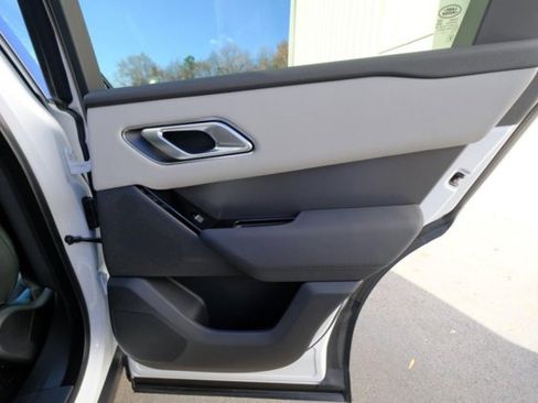 Used 2025 Land Rover Range Rover Velar Dynamic SE AWD/4WD image 16