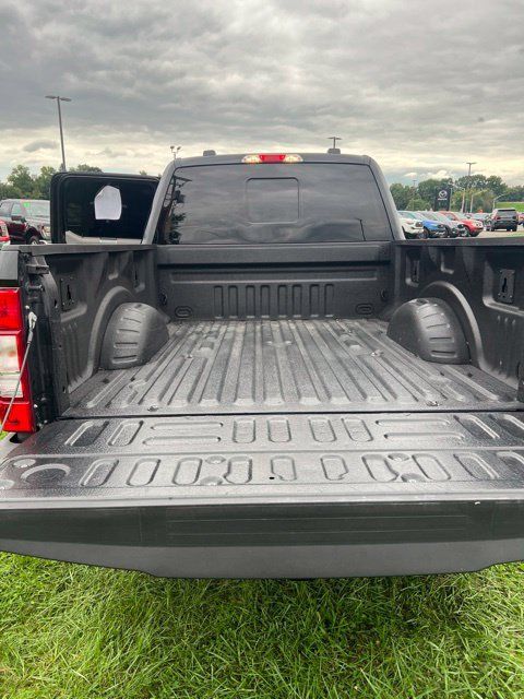 Used 2022 Ford F250 XLT w/ Black Appearance Package AWD/4WD image 19