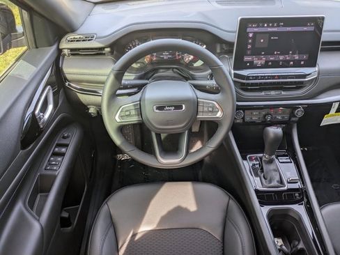 New 2026 Jeep Compass Latitude w/ Sun and Sound Group image 13