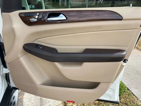 Used 2018 Mercedes-Benz GLS 450 4MATIC w/ Premium Package image 50