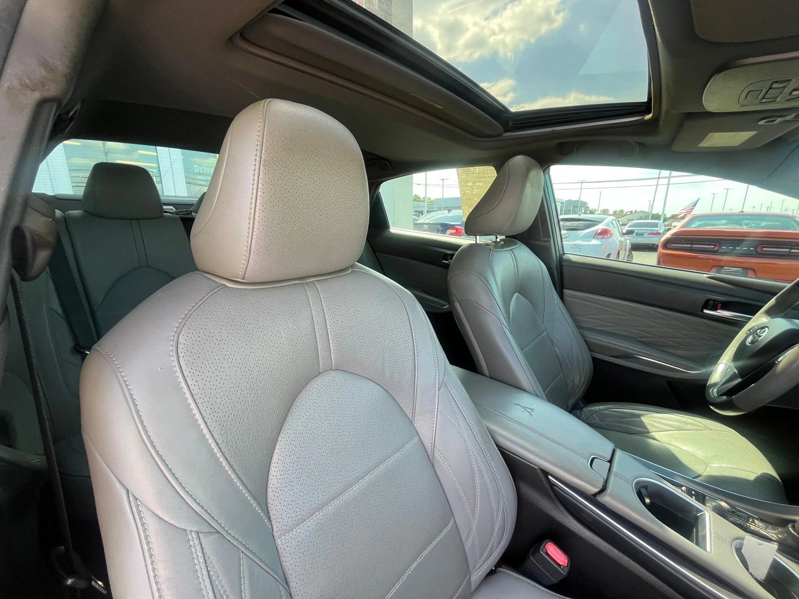 Used 2019 Toyota Avalon Limited w/ Advanced Safety Package FWD image 27