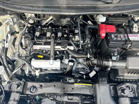 Used 2025 Nissan Versa SR w/ Trunk Package FWD image 31