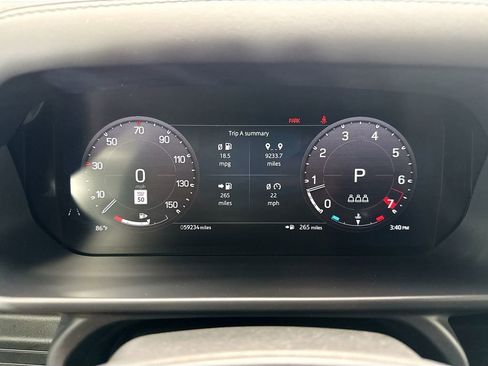 Used 2023 Land Rover Defender 110 X-Dynamic SE image 33