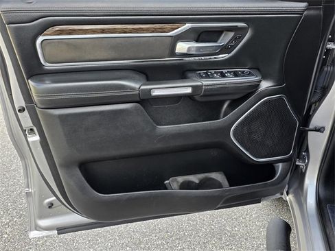 Used 2019 RAM 1500 Laramie image 33