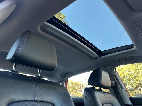 Used 2023 Honda Civic Touring image 18