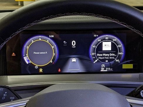 New 2026 Volkswagen Tiguan SE image 14