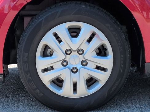 Used 2019 Dodge Journey SE FWD image 13