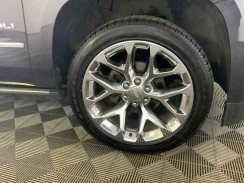 Used 2018 GMC Yukon Denali w/ Denali Ultimate Package image 38