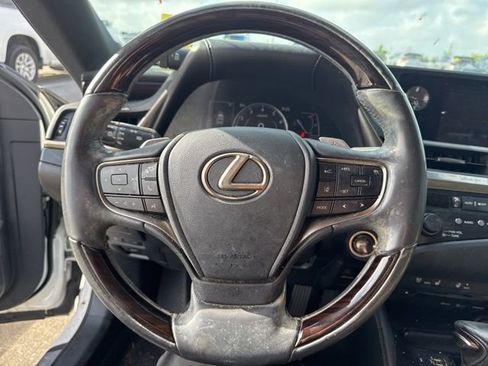 Used 2019 Lexus ES 350 w/ Premium Package image 3