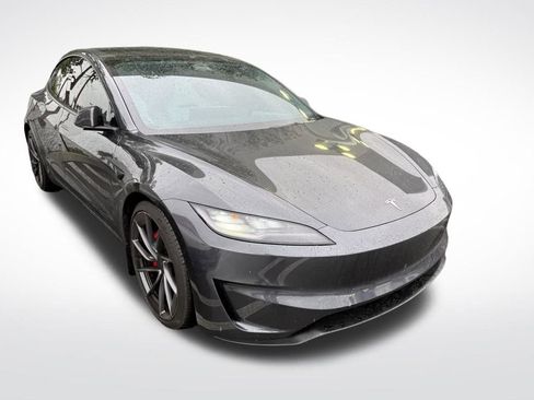 Used 2024 Tesla Model 3 Performance image 2