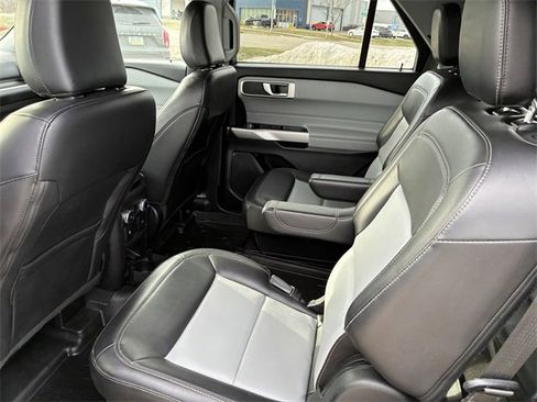 Certified 2022 Ford Explorer XLT w/ Equipment Group 202A image 14