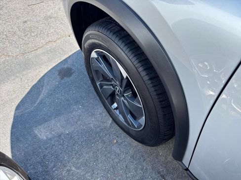 Used 2025 Nissan Rogue SV FWD image 32