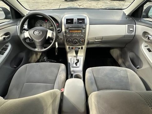 Used 2011 Toyota Corolla LE FWD image 28
