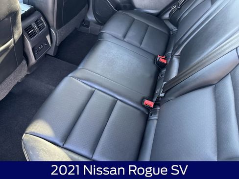 Used 2021 Nissan Rogue SV image 15