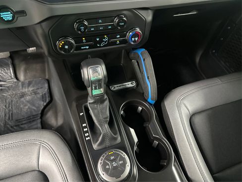 Used 2024 Ford Bronco Black Diamond image 16