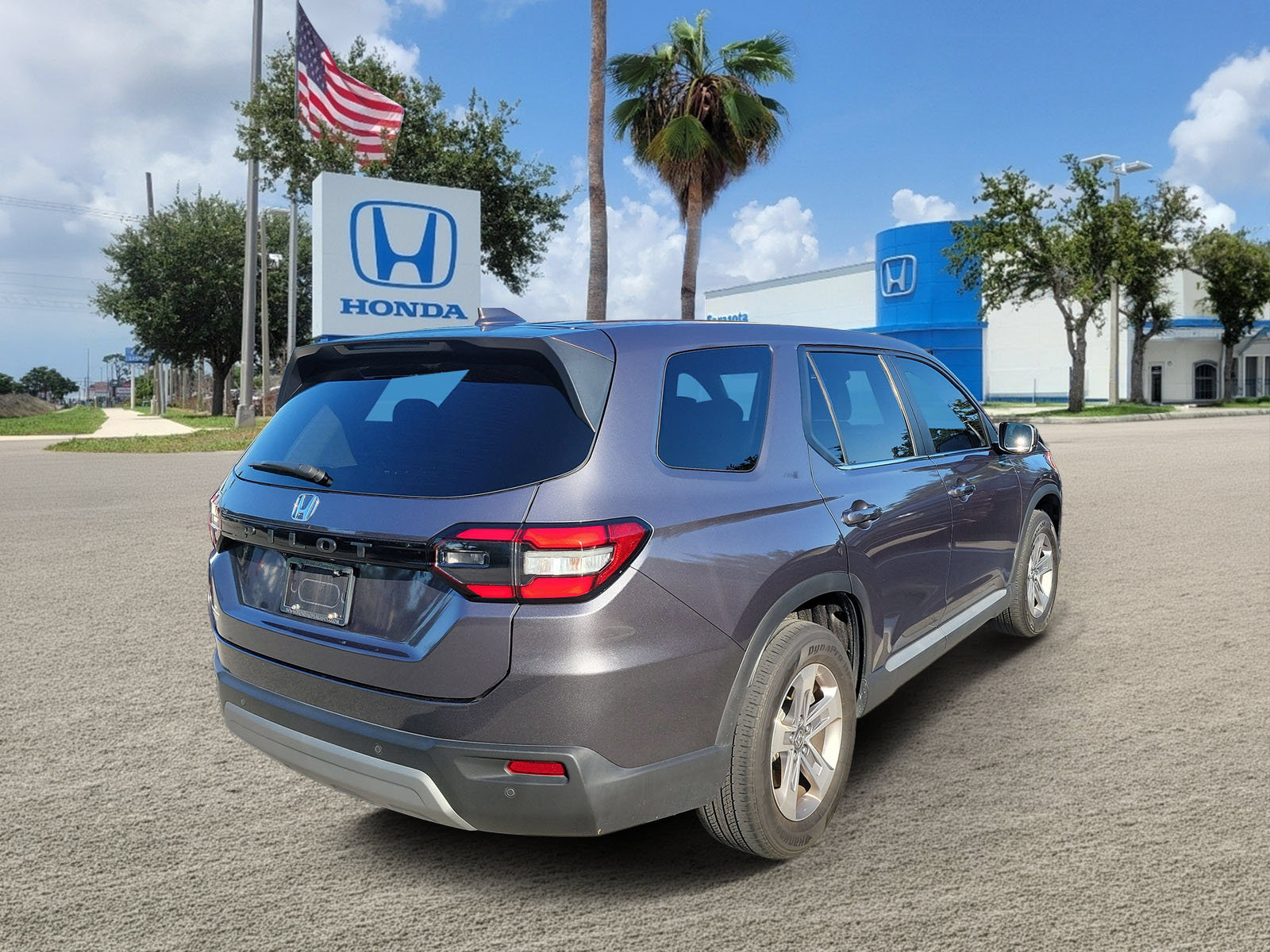 Used 2025 Honda Pilot EX-L image 4