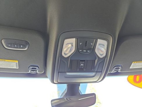 Used 2020 RAM 1500 Big Horn AWD/4WD image 30