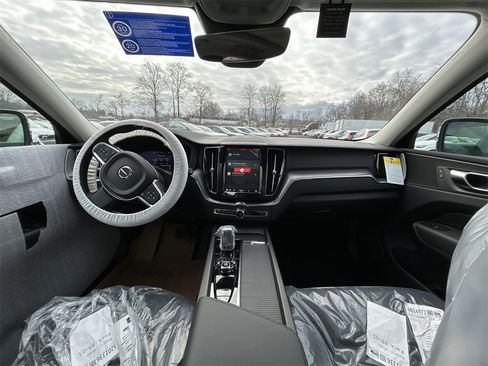 New 2025 Volvo XC60 B5 Core w/ Protection Package Premier image 12